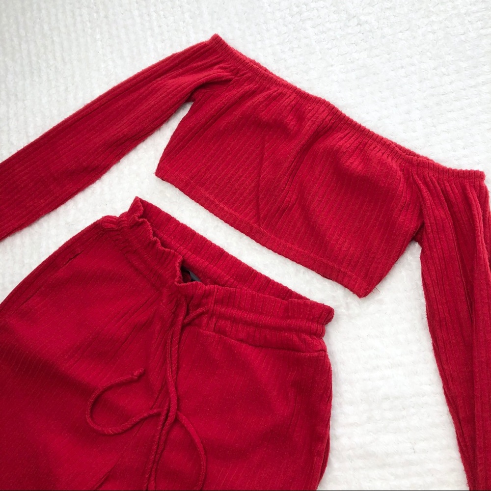 Red lounge set